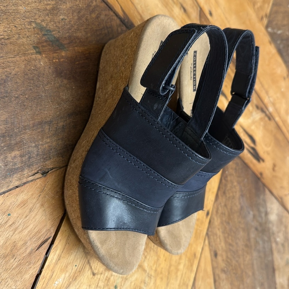 NEW Clark's wedge navy sandals